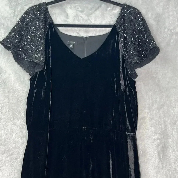NWT Talbots Festive Black Velvet Sequin Sleeves V-Neck Midi Dress 14P Holidays - Picture 3 of 14